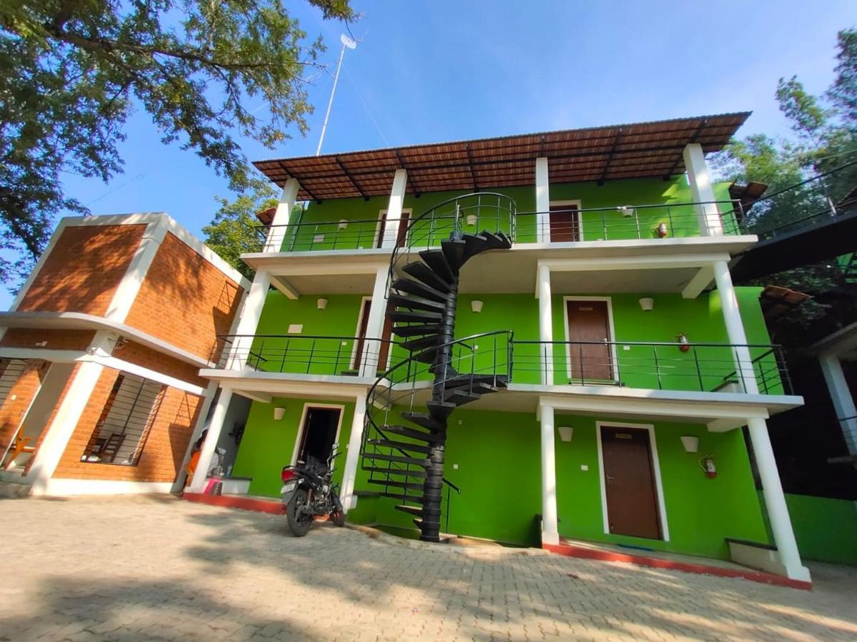 Le Tamarin Guest House Auroville Exterior foto